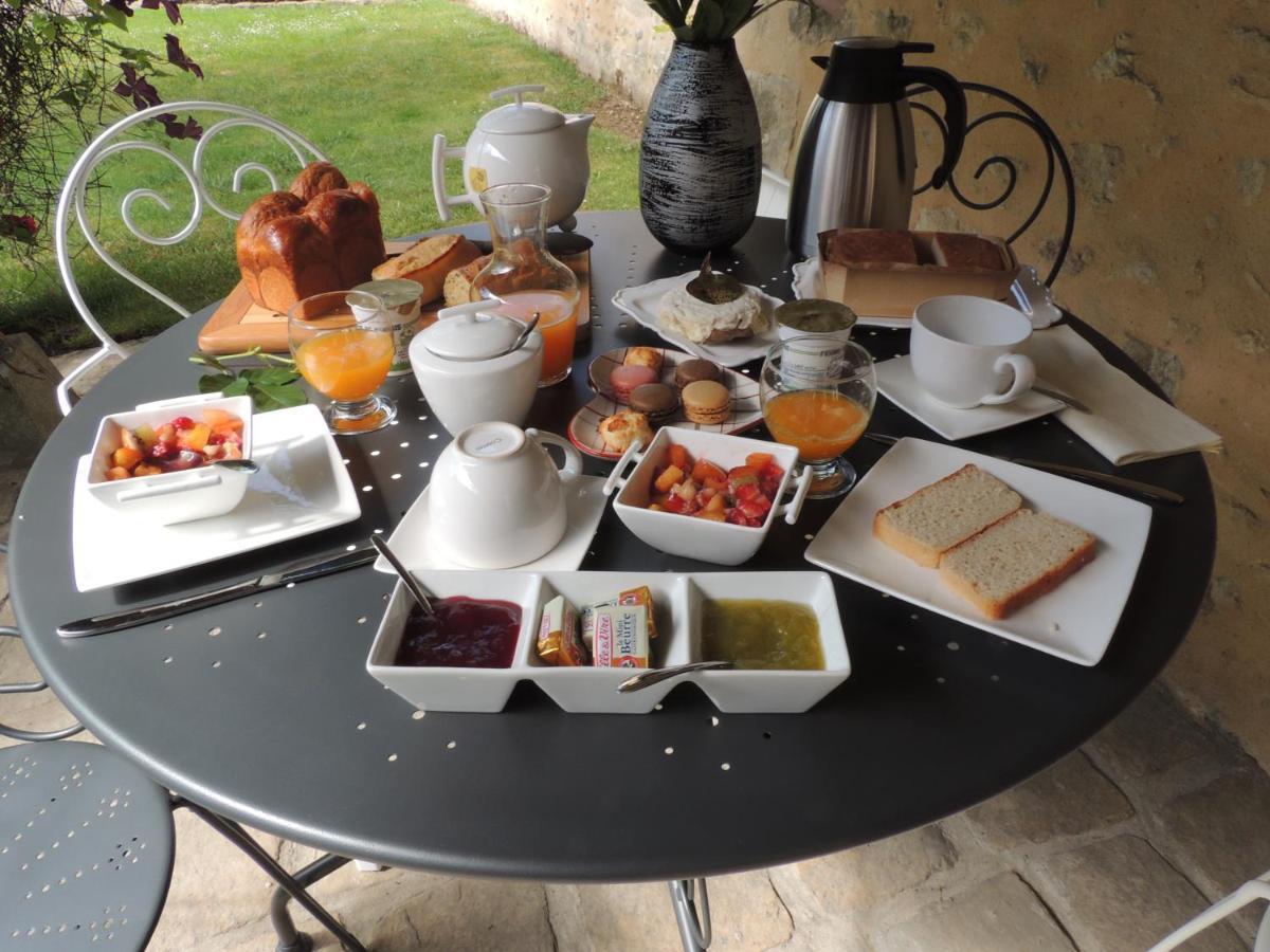 Ilot Bonheur Hotel Ury Buitenkant foto