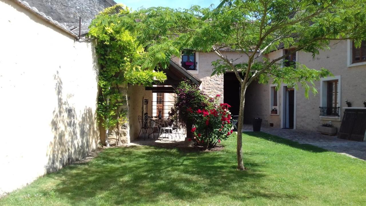 Ilot Bonheur Hotel Ury Buitenkant foto