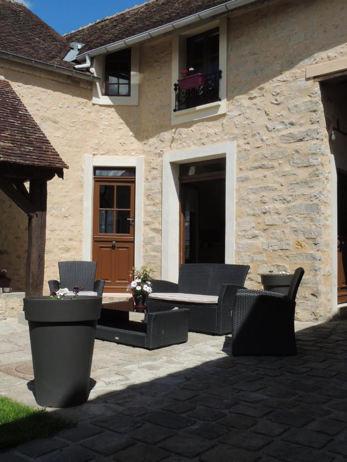Ilot Bonheur Hotel Ury Buitenkant foto